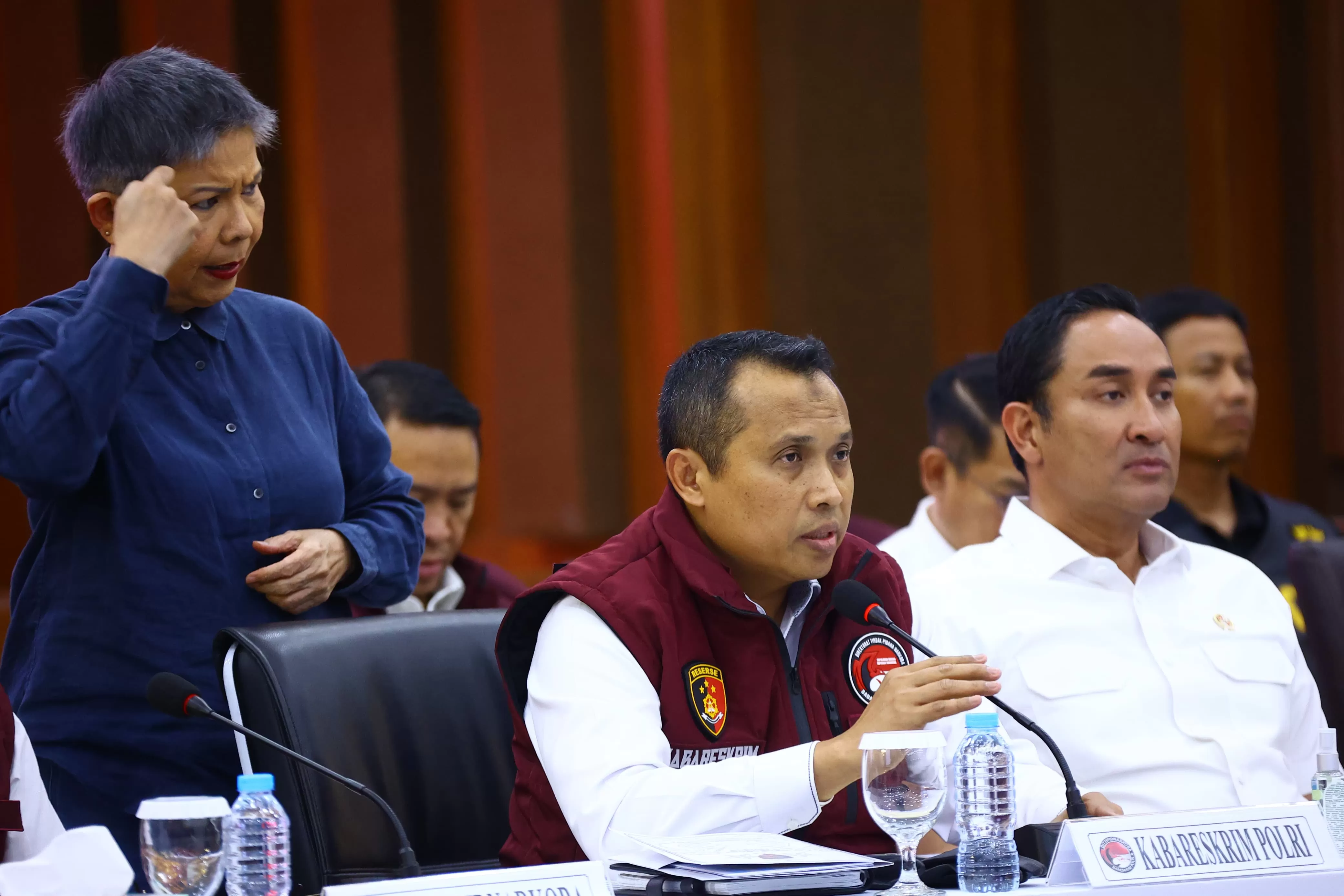 Kabareskrim Polri Komjen Syahardiantono beber kasus narkoba di Gedung Bareskrim Polri. Sampai Oktober 2025, Polri meringkus lebih dari 51 ribu tersangka dan 197,71 ton narkoba berbagai jenis.