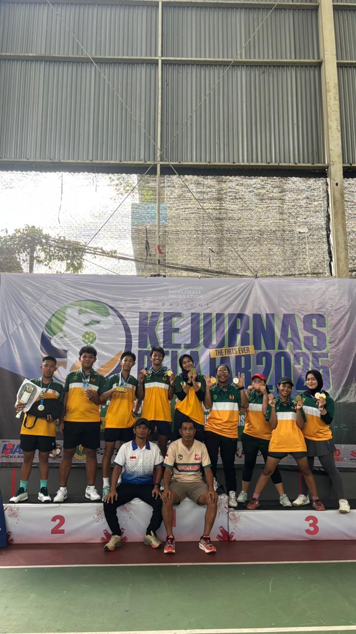Raih gelar juara umum Kejurnas Pickleball Pelajar Junior 2025 di DKI Jakarta, Sabtu (26/10). Tim Bumi Etam membawa pulang lima emas, tiga perak, dan dua perunggu. (IST)