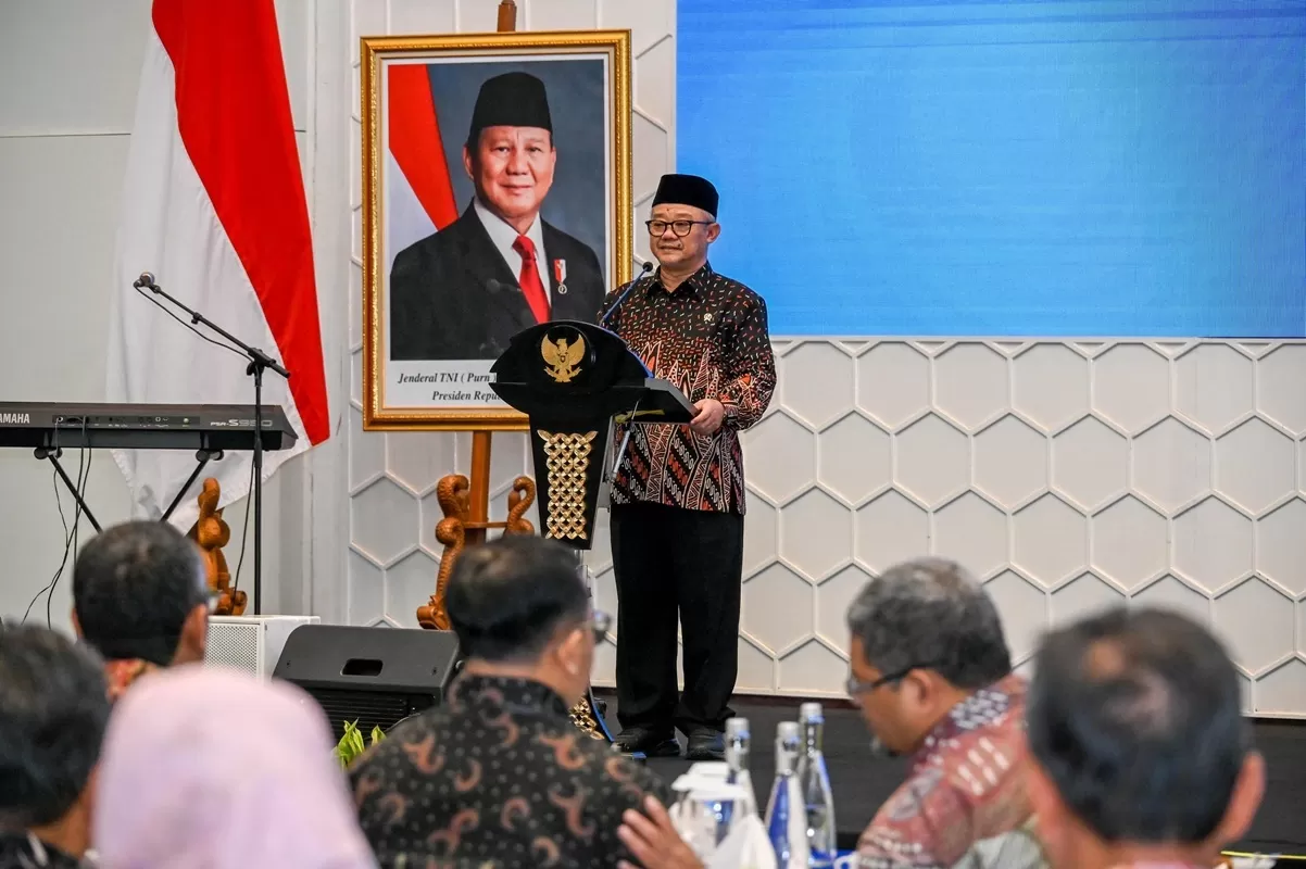 Mendikdasmen Abdul Mu&rsquo;ti saat peluncuran buku &ldquo;Pendidikan Bermutu untuk Semua&rdquo; di Jakarta, Senin (27/10).