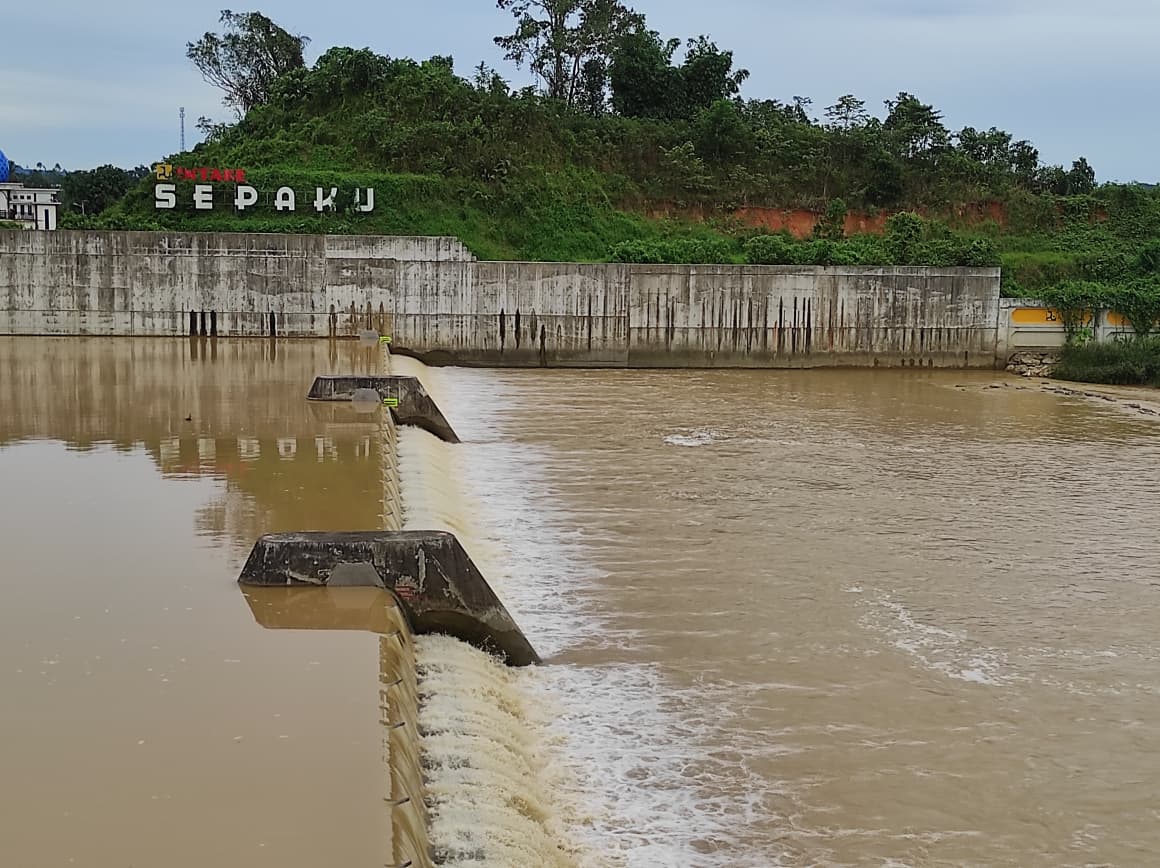 AIR BAKU: Intake Sepaku sebagai salah satu sumber air baku untuk IKN dengan kapasitas produksi awal saat ini 300 liter per detik.