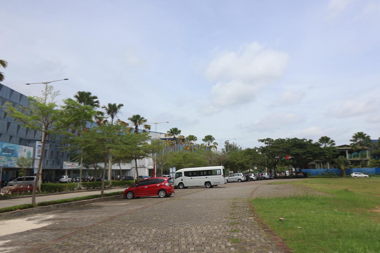 Kendaraan bisa ditempatkan di kantong parkir Citra City untuk mengikuti aturan KTL Jalan MT Haryono.