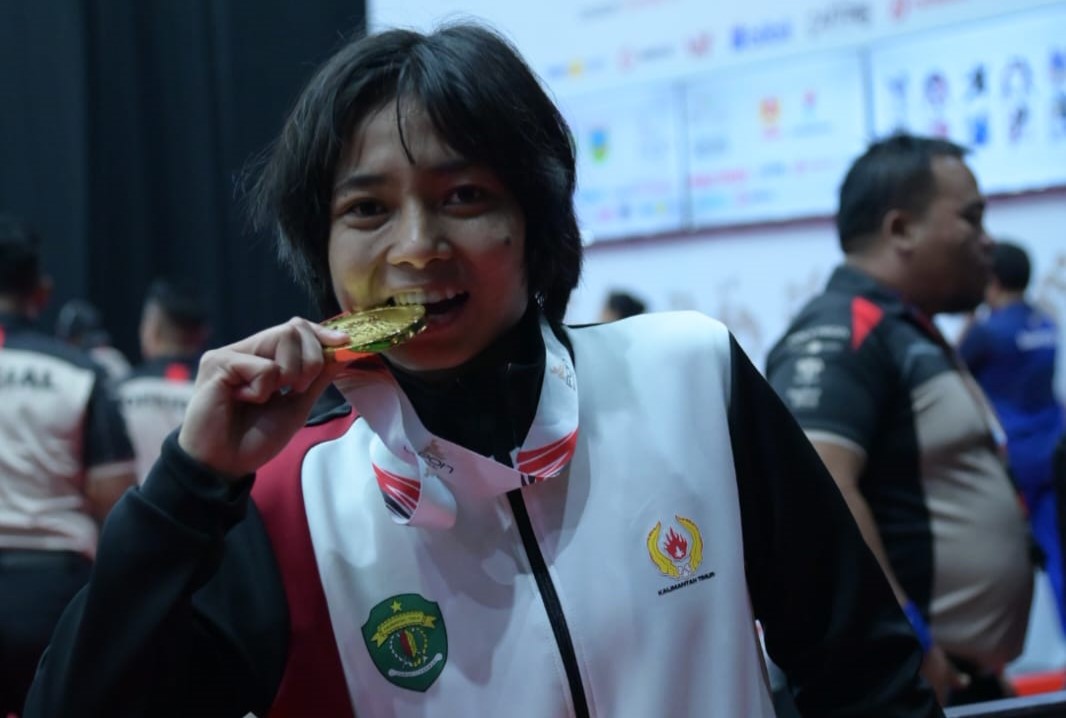 MENTAL BAJA: Annisa Safitria pegulat Kaltim yang berhasil meraih medali emas di PON 2025 di Kudus beberapa waktu lalu.