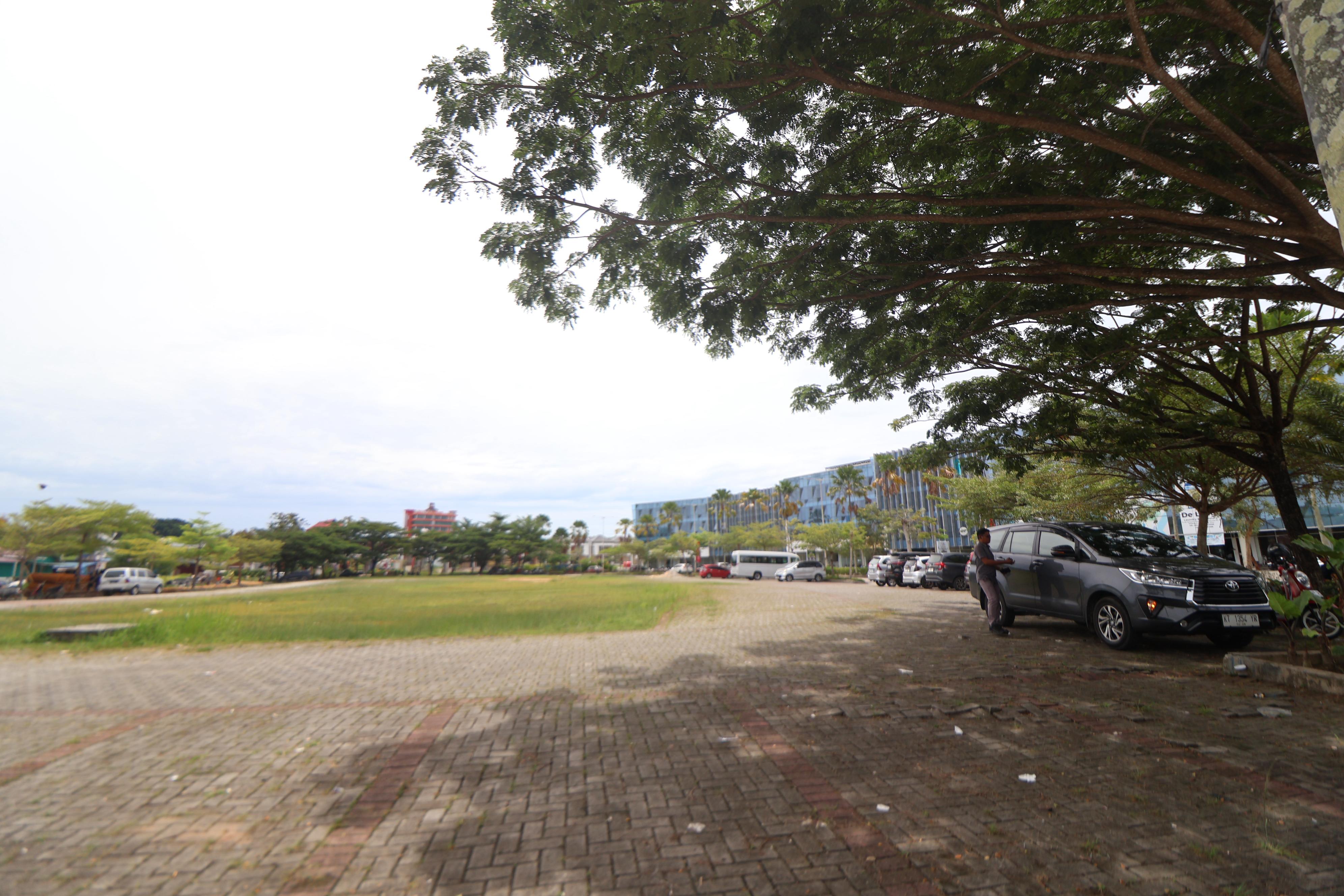 Kantong parkir di Citra City untuk KTL Jalan MT Haryono.  &nbsp;    &nbsp;