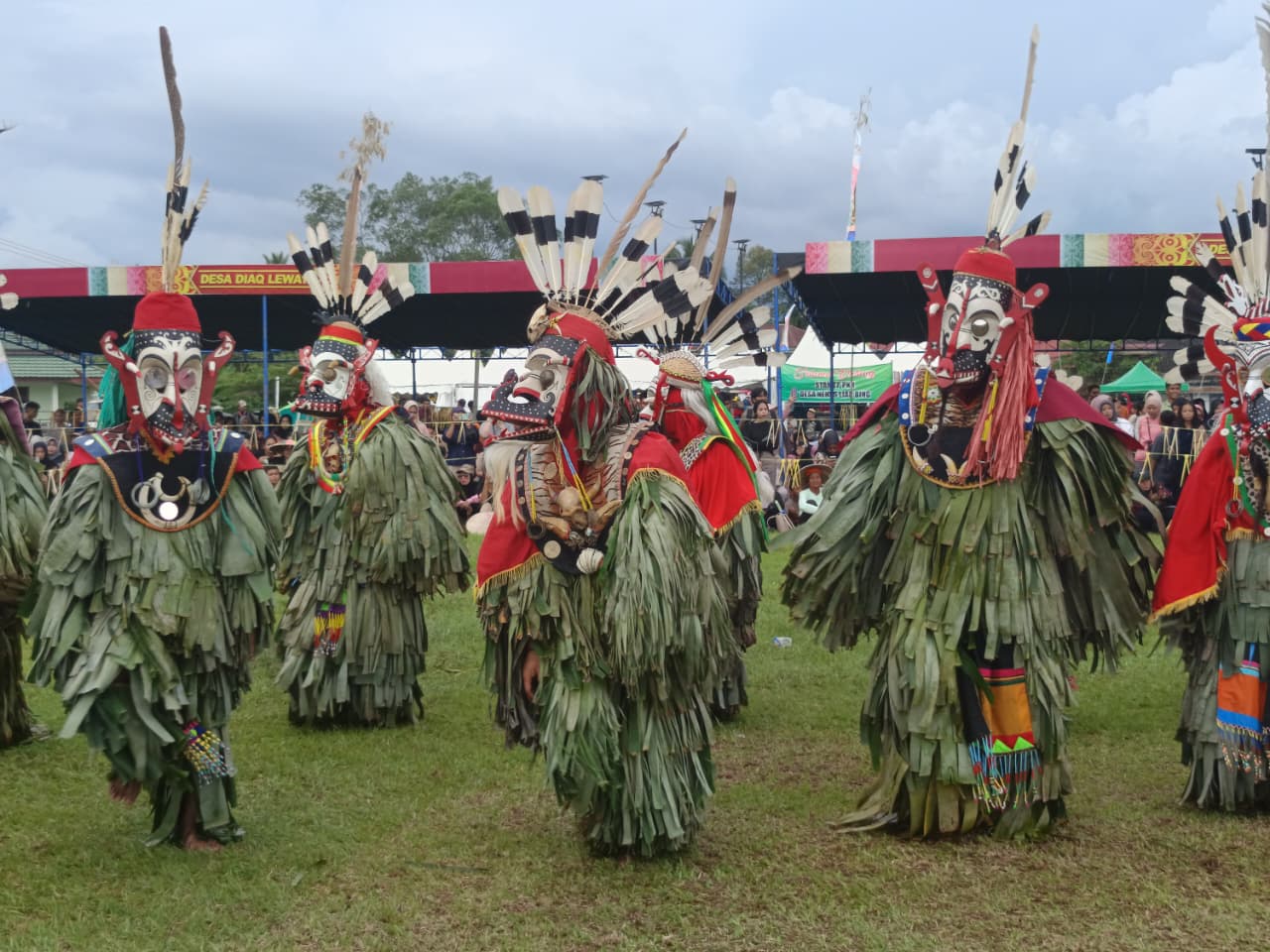 BUDAYA: Tarian Hudoq menjadi salah satu atraksi utama dalam rangkaian Festival Lom Plai di Kecamatan Muara Wahau April lalu.