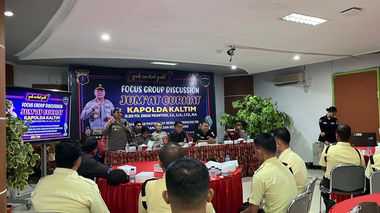 DIALOG: Polda Kaltim menyerukan layanan respon cepat 110 pada warga Kelurahan Damai Baru saat melihat atau mengalami situasi darurat.