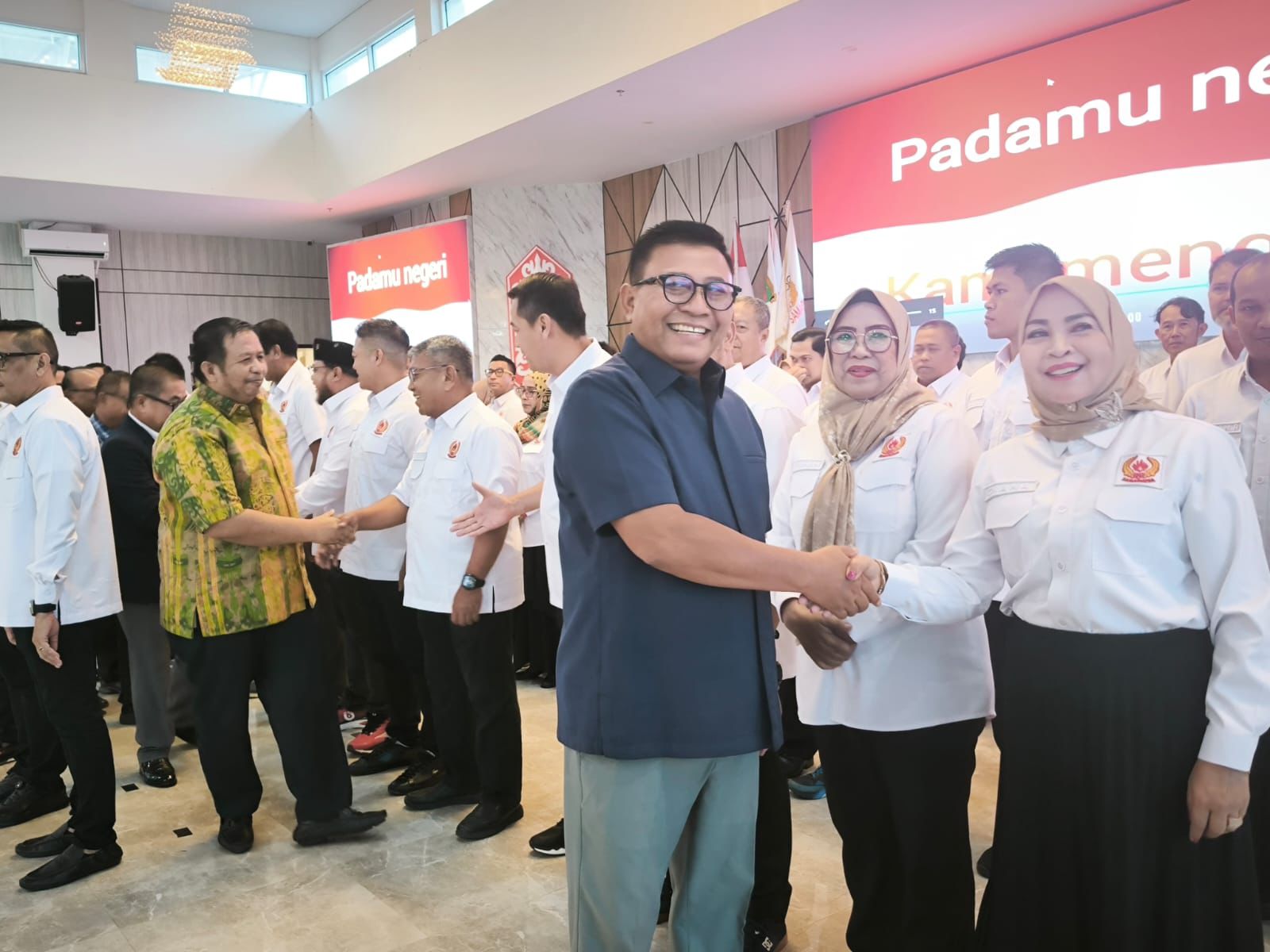 Wakil Wali Kota Samarinda Saefuddin Zuhri saat pelantikan pengurus KONI Samarinda periode 2025&ndash;2029. Ia berharap kepengurusan baru mampu membawa perubahan positif dan menjaga integritas organisasi.