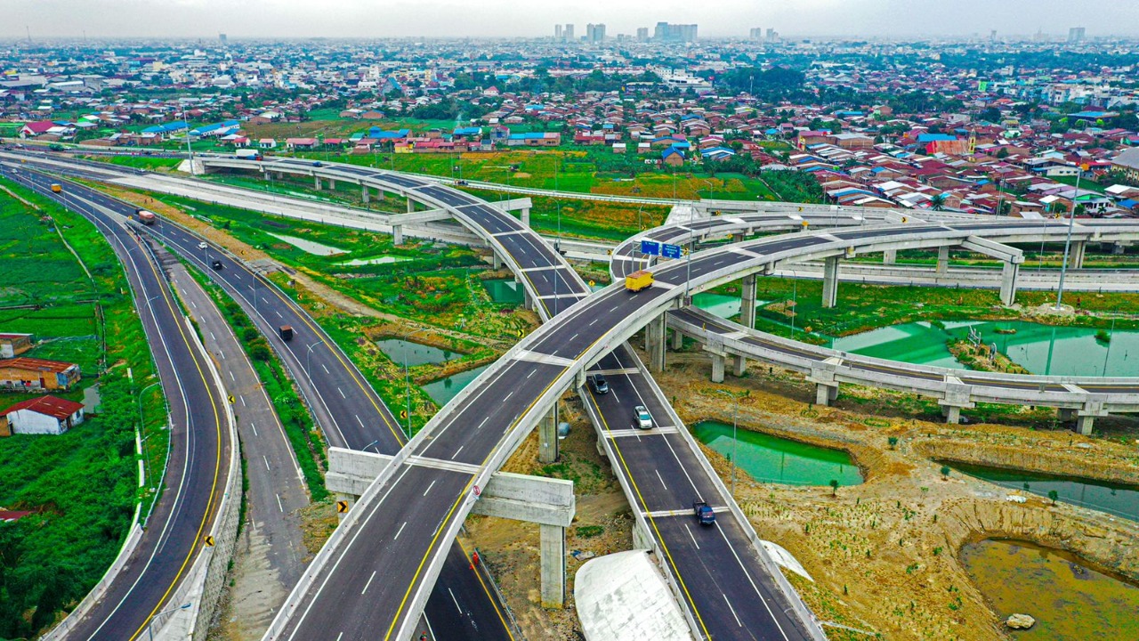 Ilustrasi jalan tol di Indonesia
