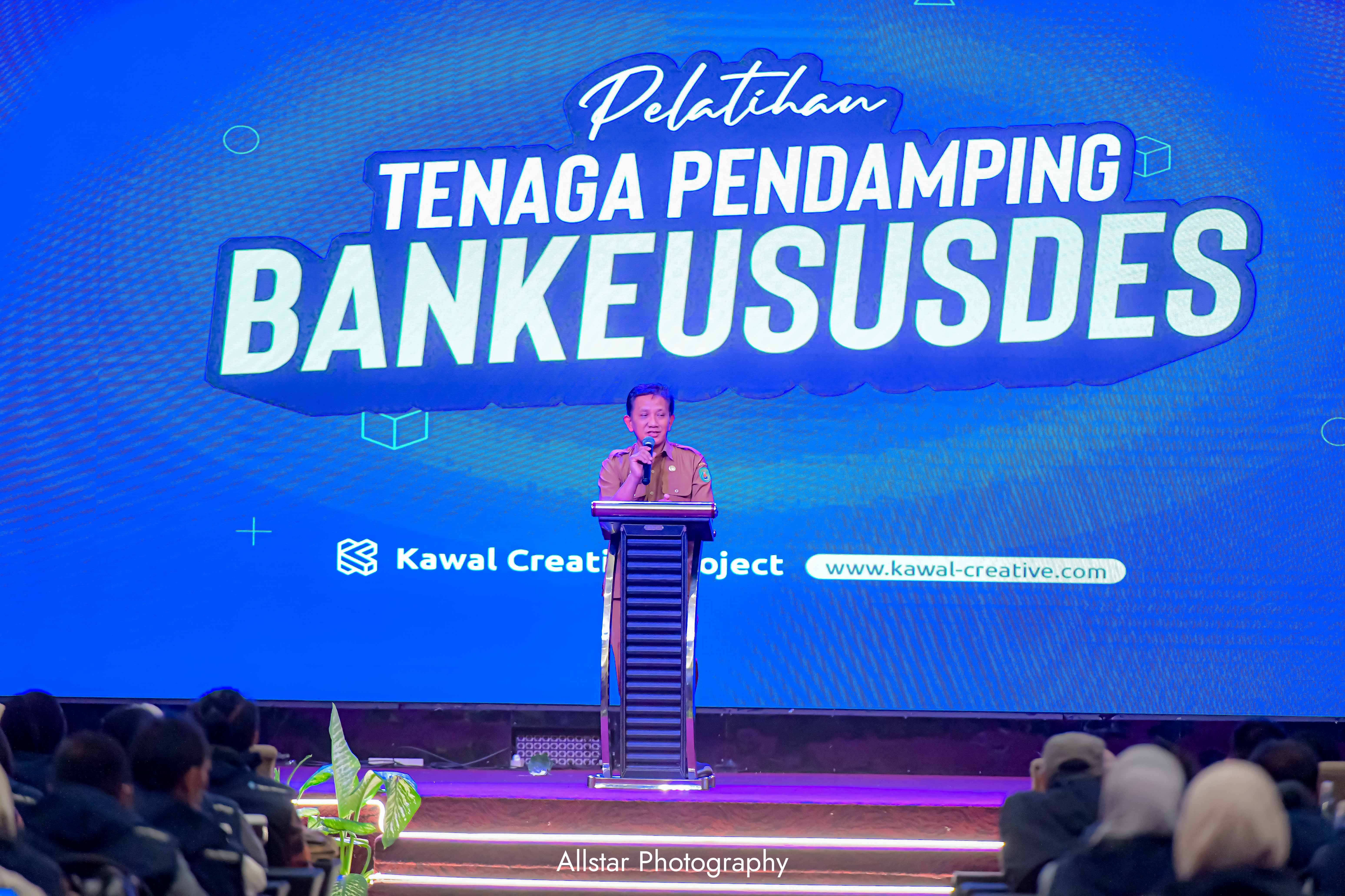 PENGAWASAN: Pemerintah Kabupaten Kutai Timur menggelar pelatihan tenaga pendamping Bankeususdes di Samarinda, Senin (10/11).