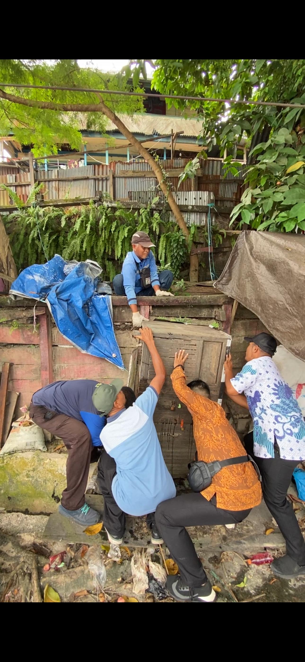 Kerja sama yang baik antara pemerintah kelurahan dan masyarakat, Kelurahan Mekar Sari diharapkan bersih, tertib, dan bebas dari&nbsp; banjir.  &nbsp;