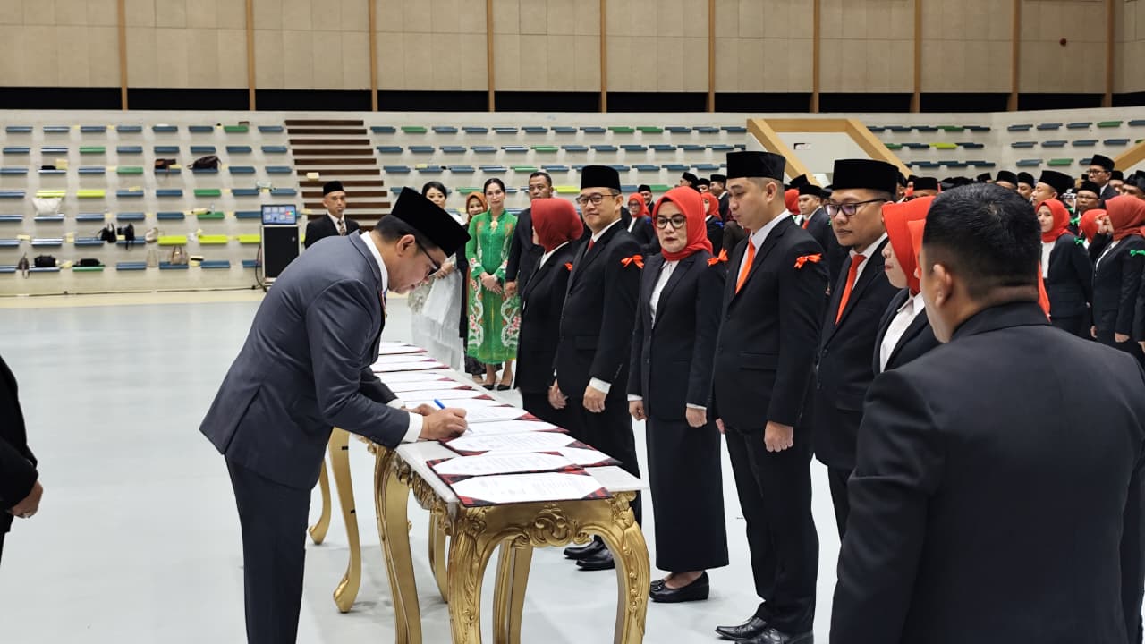 PEMERINTAH: Proses pelantikan yang dilakukan Wali Kota Samarinda Andi Harun akhir September lalu, kini masih ada beberapa kursi kepala dinas yang masih kosong.