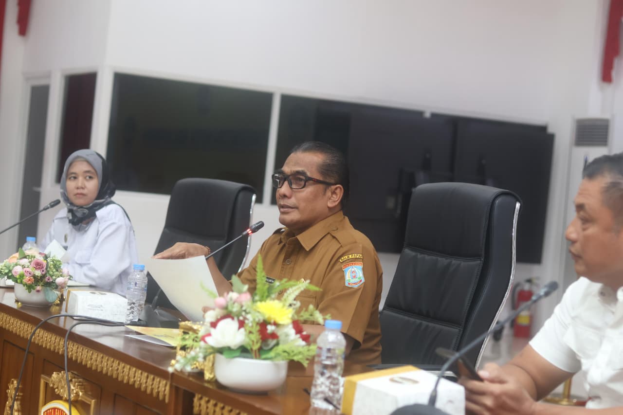 FGD pelaksanaan MBG berlangsung di Aula Balai Kota Balikpapan, Selasa (11/11). (ANGGI PRADITHA/KP)