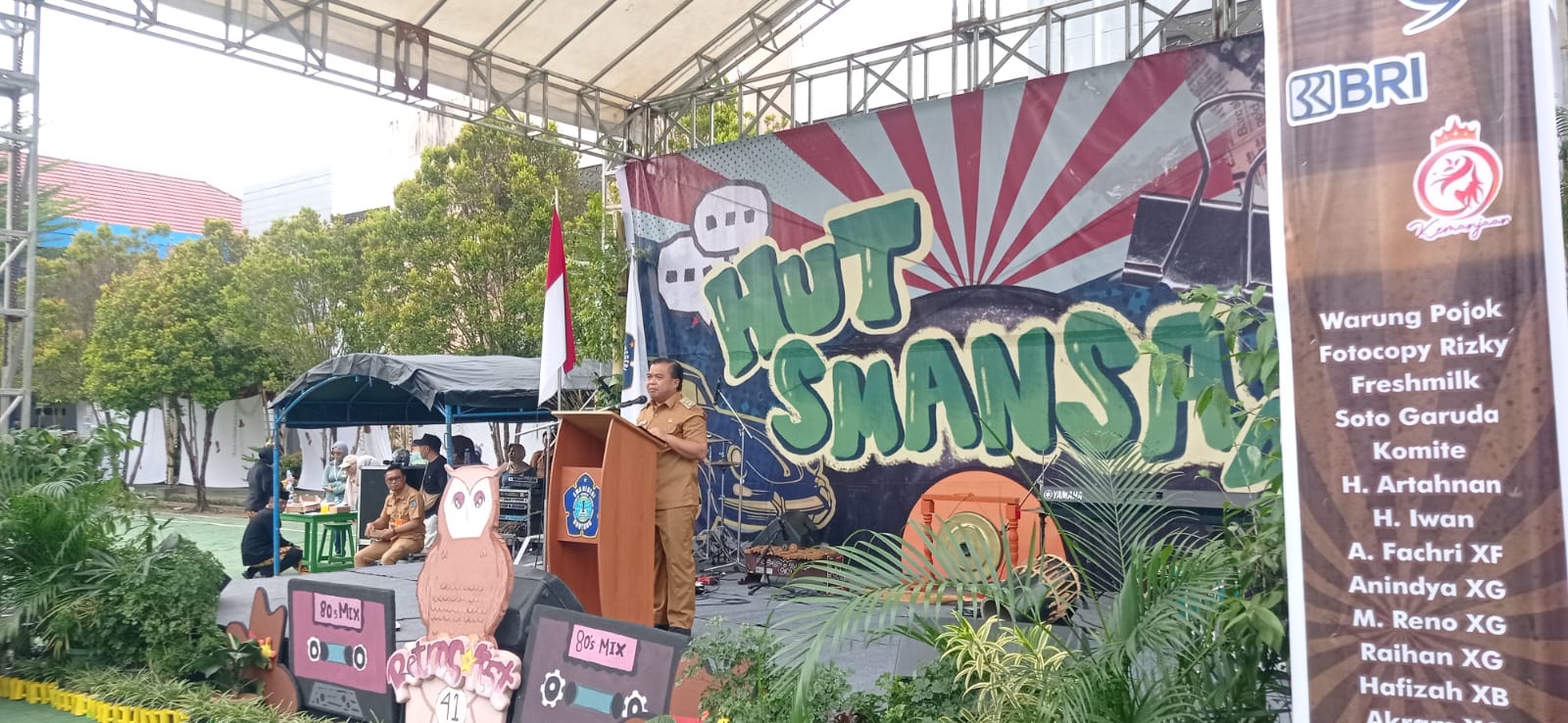 BERI SAMBUTAN: Wakil Wali Kota Bontang Agus Haris menghadiri kegiatan perayaan HUT ke-41 SMA 1.