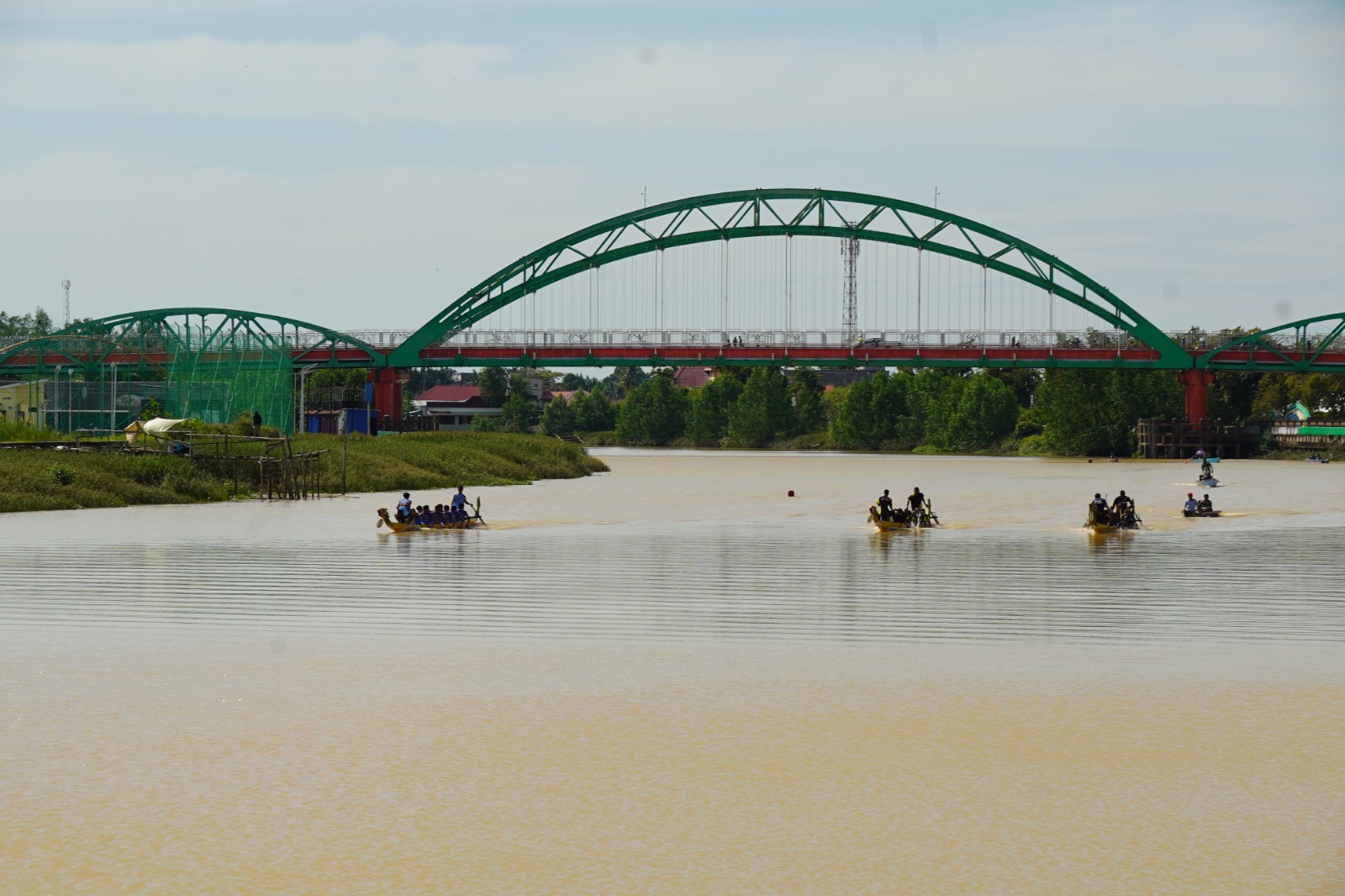 Dragon Boat Paser Open 2025 di Sungai Kandilo.