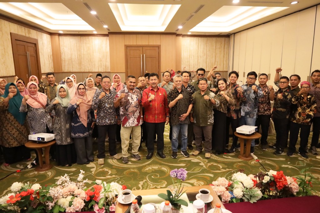 Sekkab Kukar Sunggono pada pembukaan pelatihan Ketahanan Pangan Lembaga Desa Loa Duri Ilir.