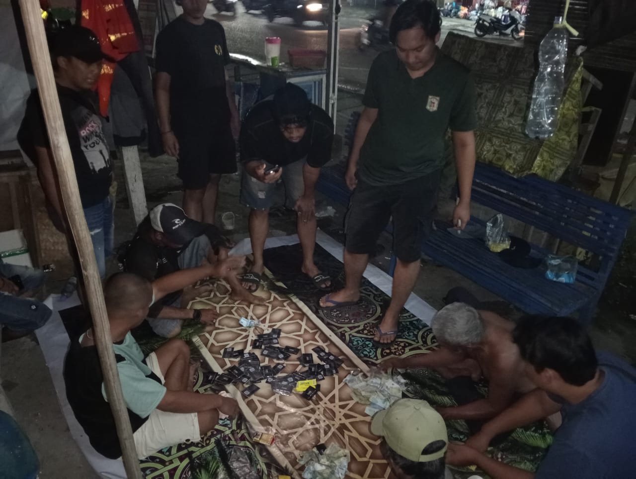PERGOKI: Warga di Kecamatan Tanah Grogot diciduk polisi karena diduga bermain judi domino.