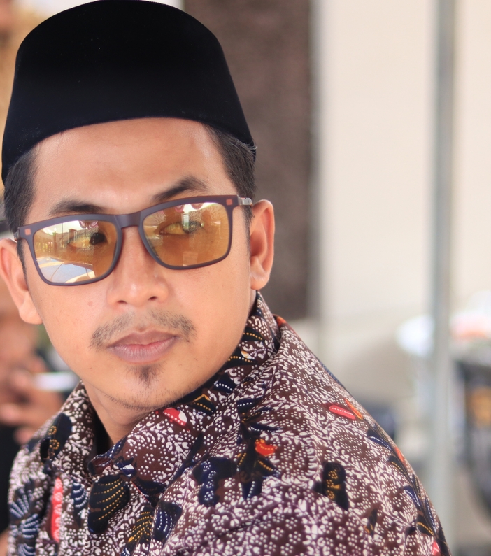 Muhammad Aufal Fresky, esais asal Madura.