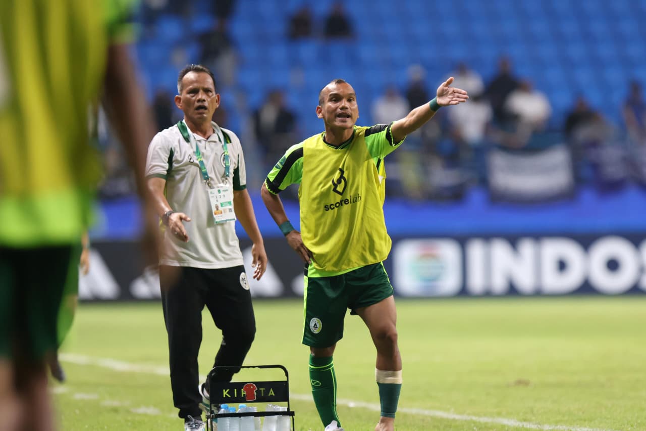 WASPADA: Pelatih PSS Sleman Ansyari Lubis peringatkan tim tak boleh lengah.