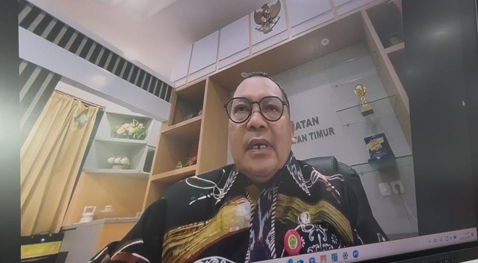 Kepala Dinas Kesehatan Kaltim Jaya Mualimin yang tersambung melalui Zoom, Kamis (13/11).