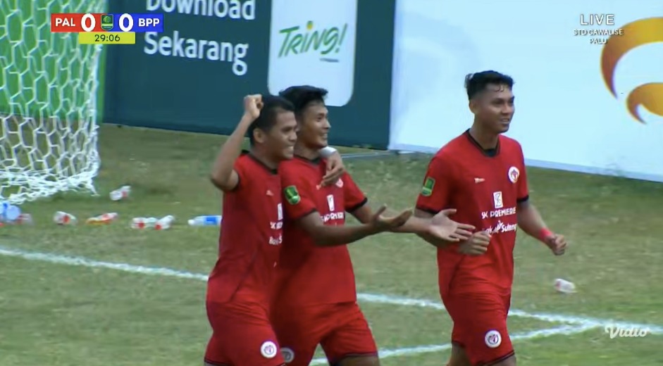 RIvaldi dkk berselebrasi usai mencetak gol ke gawang Persiba. (Foto: Tangkapan Layar)