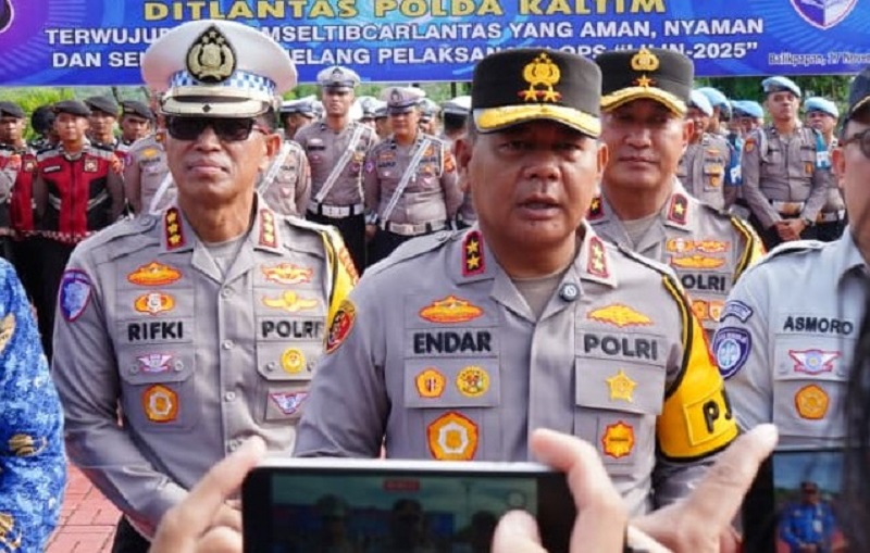 NATARU: Jelang momen Natal dan Tahun Baru (Nataru), Kapolda Kaltim Irjen Pol Endar Priantoro mempimpin apel Operasi Zebra Mahakam.