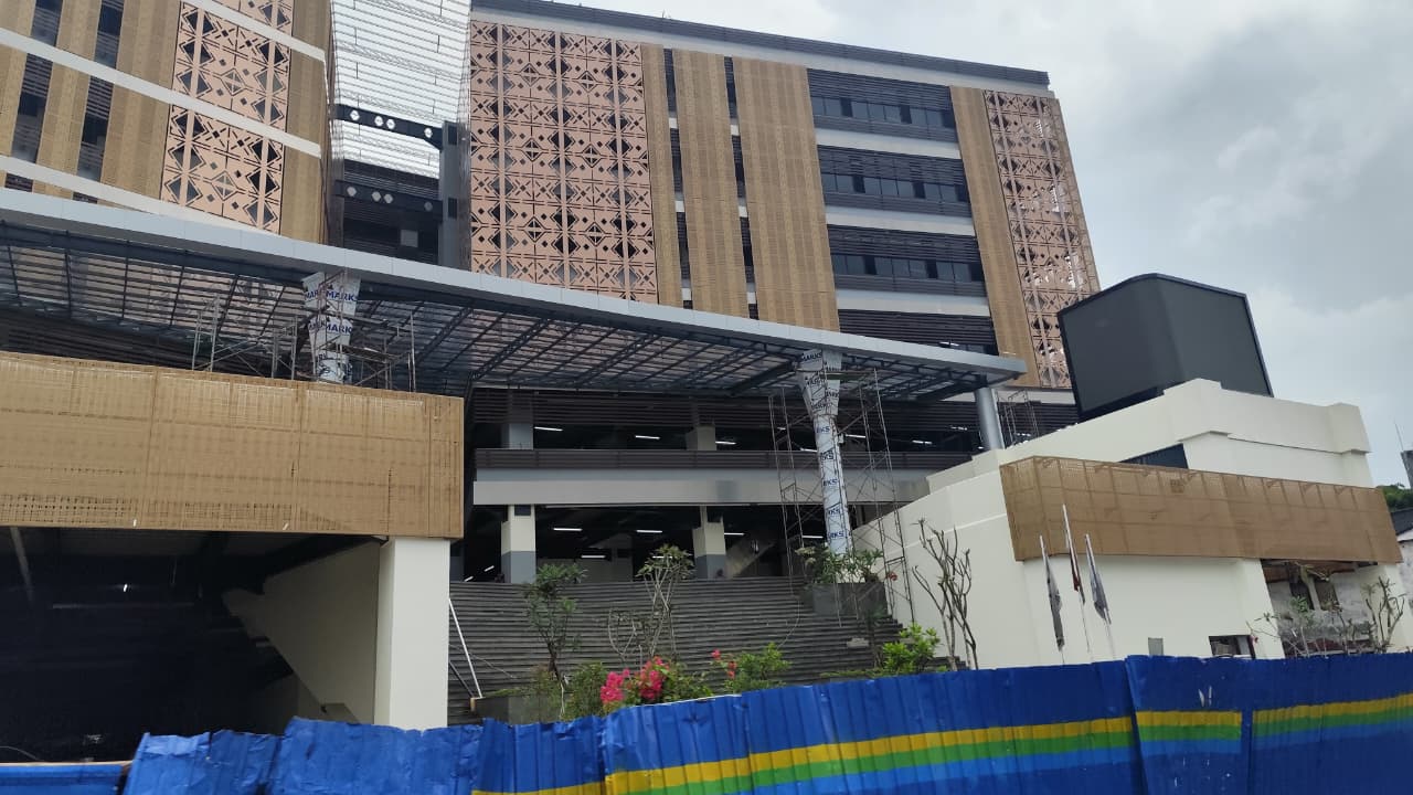 Bangunan pasar Pagi di Jalan Yos Sudarso Kecamatan Samarinda Kota bakal segera diisi pedagang. Pemerintah menarget akhir November ini pedagang mulai pindah.  &nbsp;
