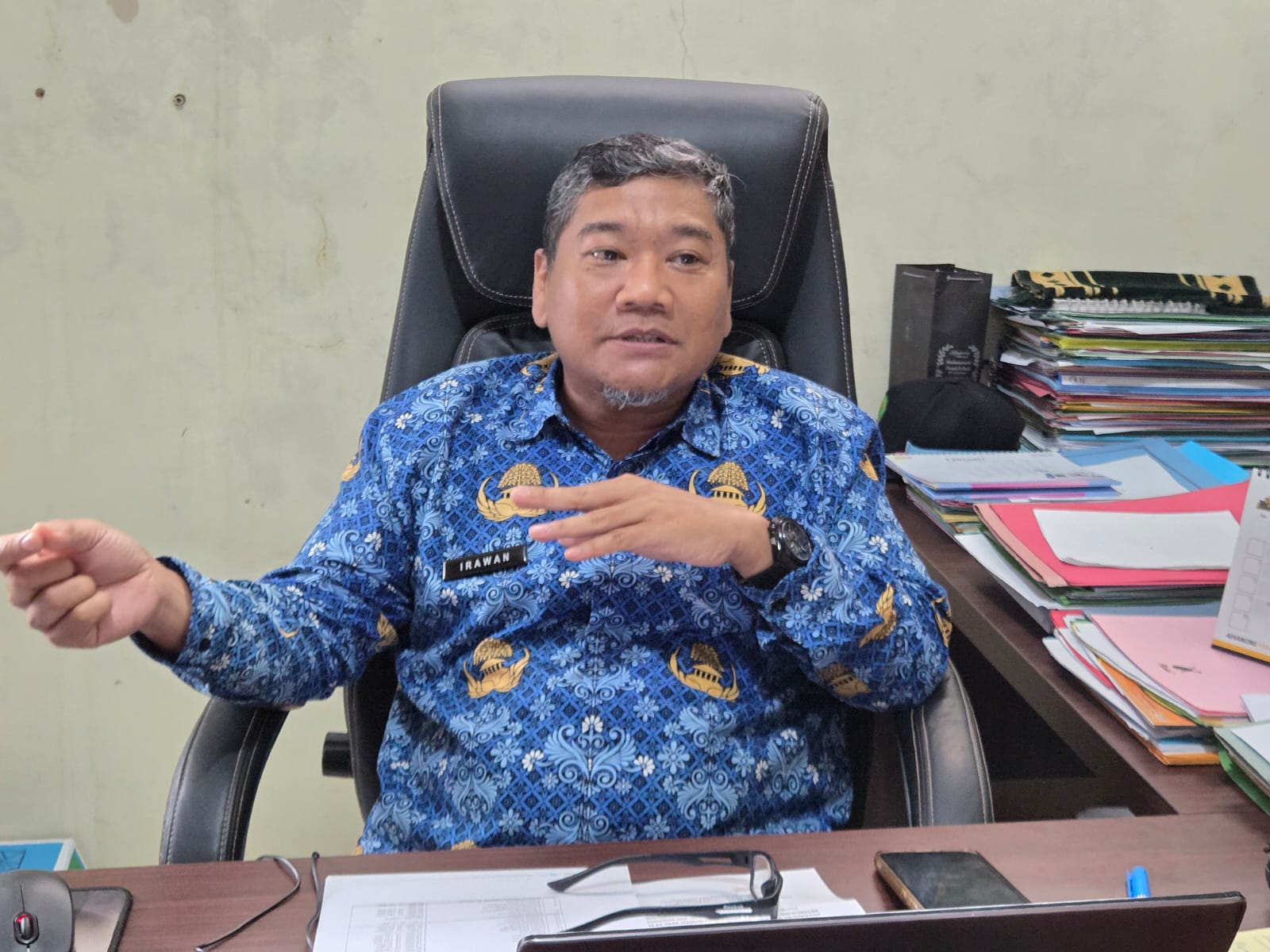 Kepala Bidang Pengelolaan Sampah dan Limbah B3 DLHK Kukar, Irawan.  &nbsp;