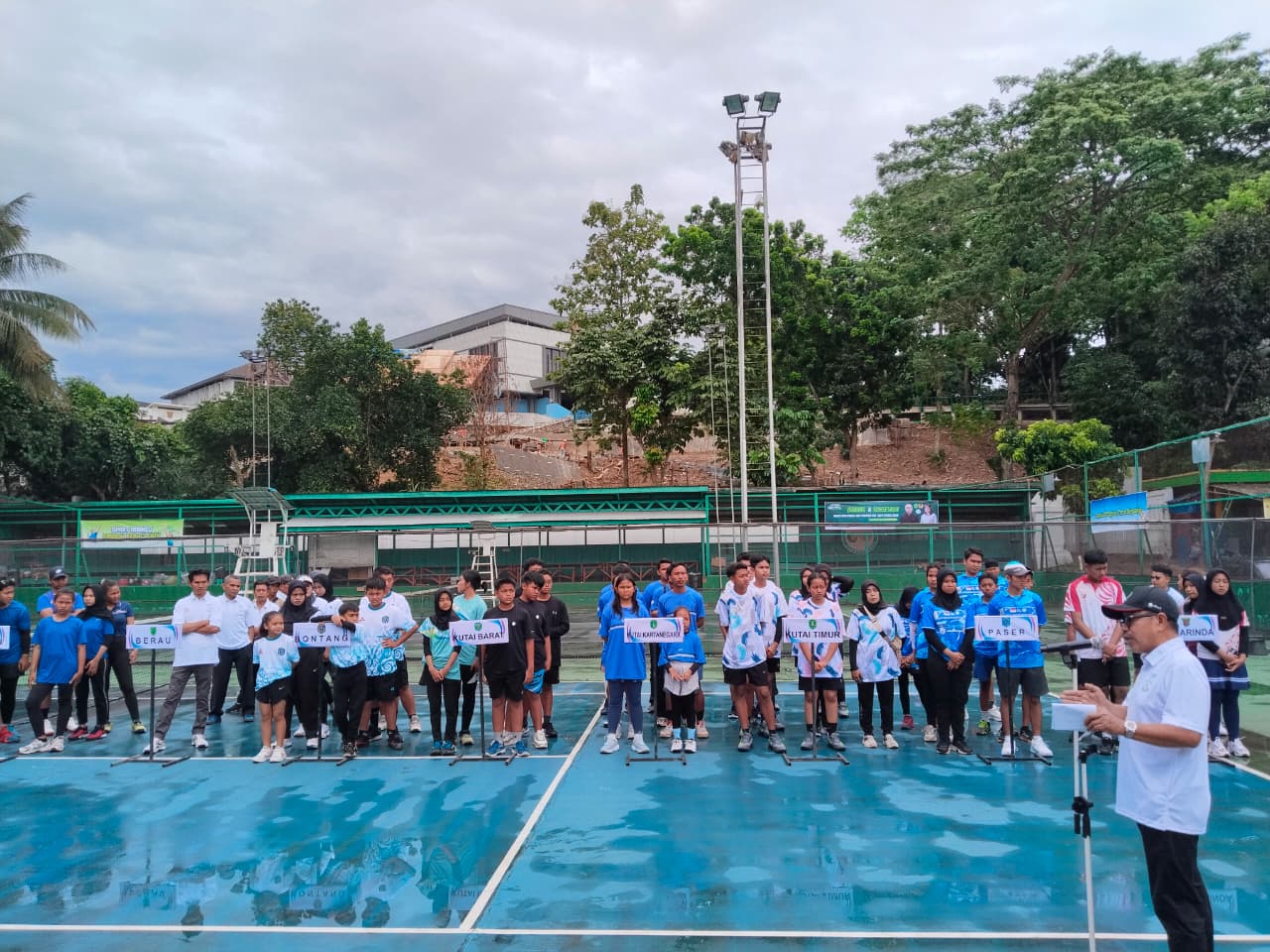 Puluhan atlet ambil bagian dalam BK Porprov cabor soft tennis di lapangan tenis kompleks GOR Segiri, Samarinda.