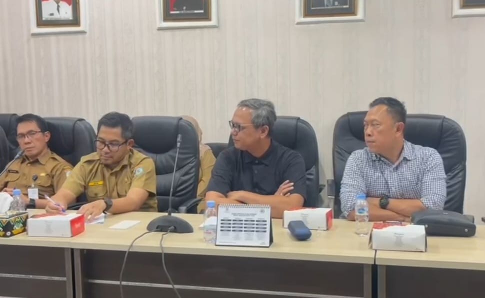DIBAHAS BERSAMA: Manajemen Grand City mengikuti&nbsp;rapat dengar pendapat dengan DPRD Balikpapan, terkait peristiwa meninggalnya anak di kubangan.&nbsp;