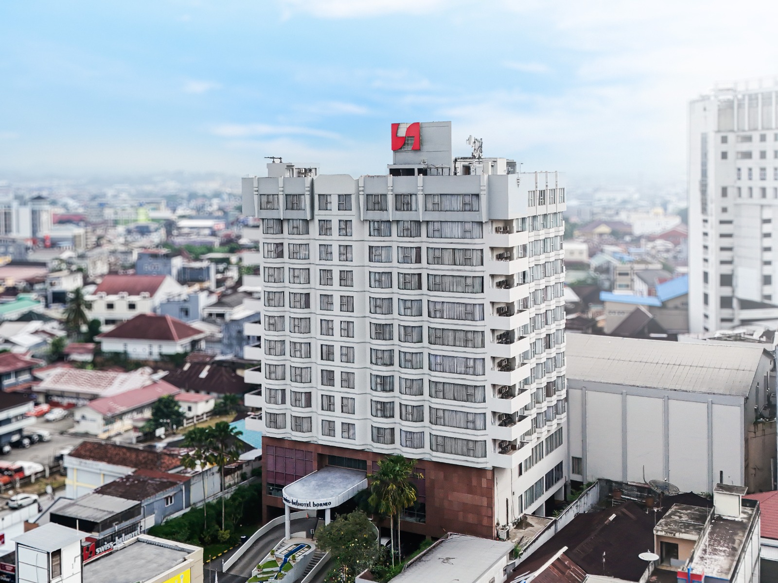 Swiss-Belhotel Borneo Samarinda sebuah hotel upper-midscale dengan keseimbangan antara standar internasional dan kehangatan lokal.  &nbsp;  &nbsp;