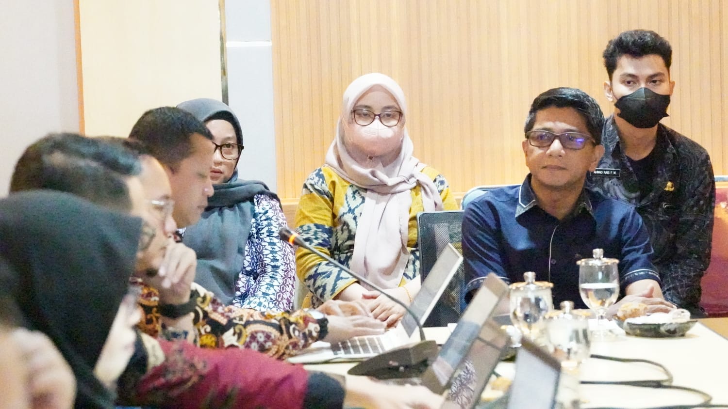 DPRD Paser memastikan harmonisasi raperda sesuai kebutuhan masyarakat saat momen pembahasan, Kamis (20/11/2025).  &nbsp;