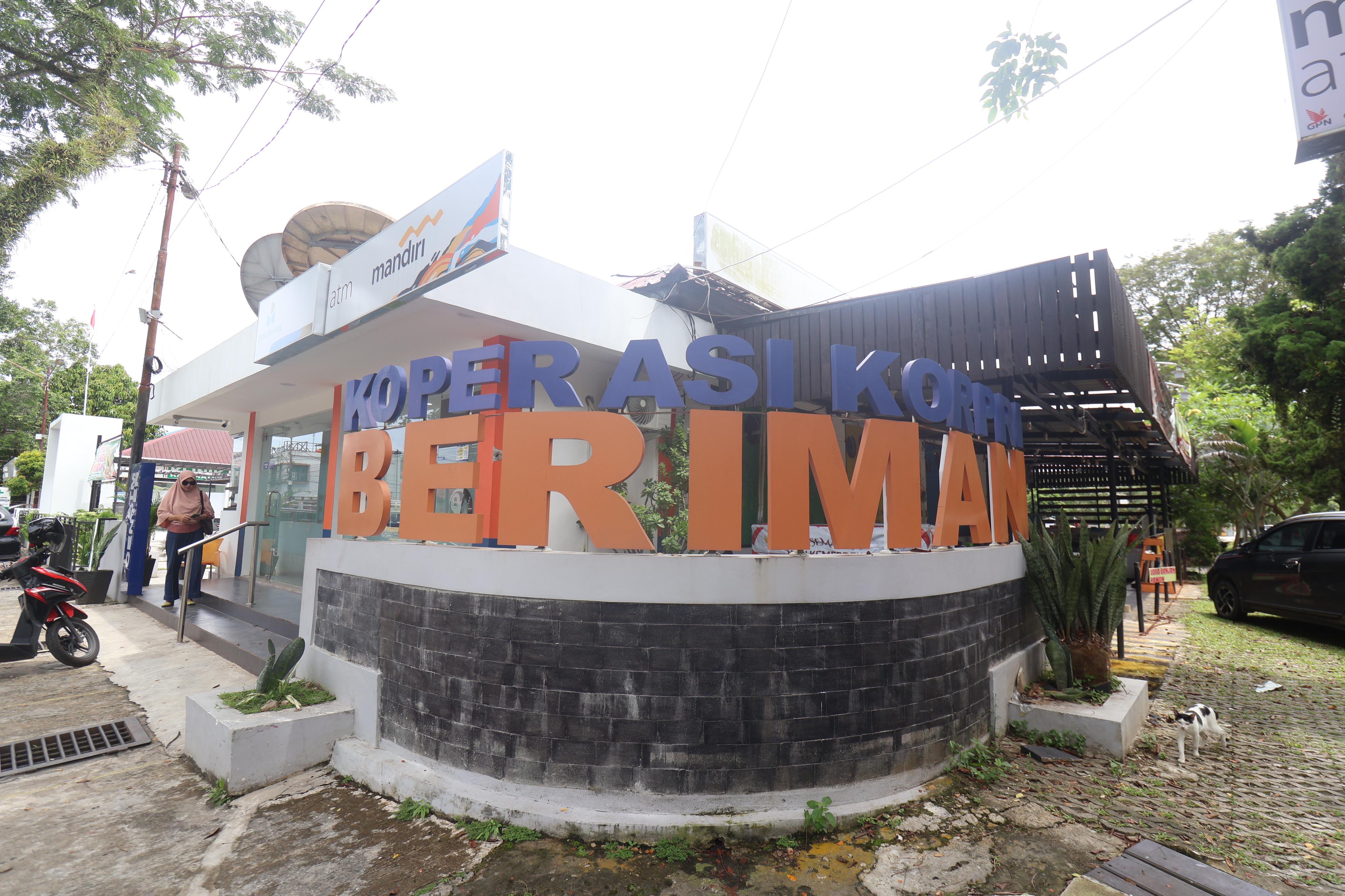 Koperasi Korpri Beriman yang masih aktif operasional hingga kini di Jalan Abdi Praja VII.