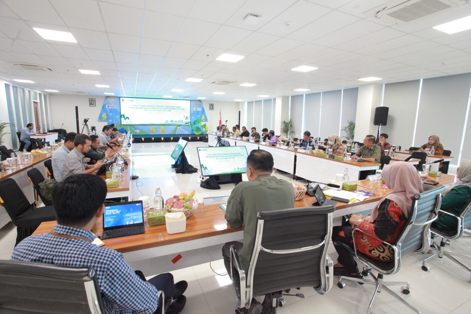 SAMAKAN PERSEPSI: Berbagai aspek teknis dan sosial dibahas, termasuk mekanisme pembebasan lahan, mitigasi dampak lingkungan, untuk memastikan kelancaran pelaksanaan proyek ketenagalistrikan.