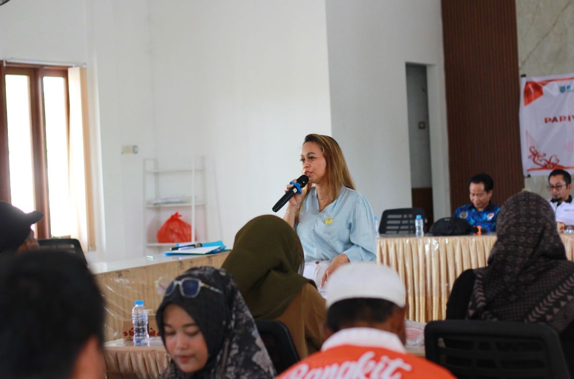 NAIK KELAS: Pelaku wisata di Desa Songka mengikuti pelatihan tata kelola dan pemasaran wisata dai Disporapar Paser bersama PUTRI Kaltim. &nbsp;