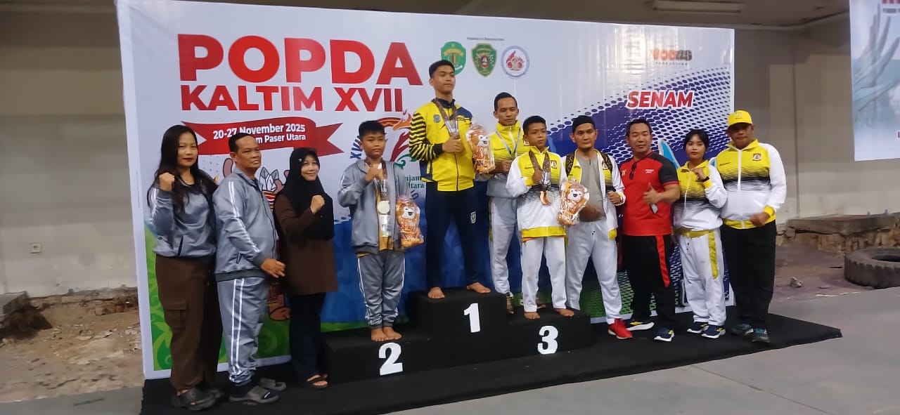Atet senam Bontang di Popda berhasil naik podium dan mendapatkan medali emas.  &nbsp;
