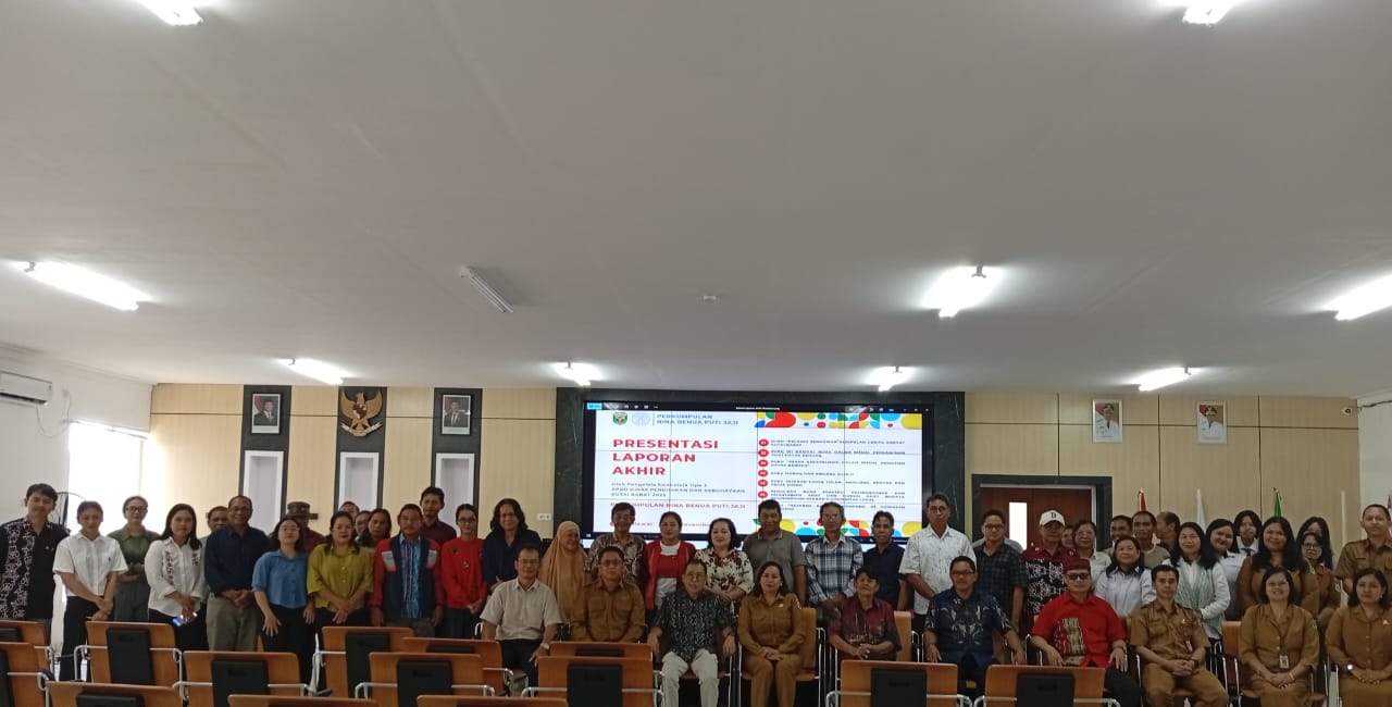 Presentasi laporan akhir penulisan buku kebudayaan Kutai Barat.  &nbsp;