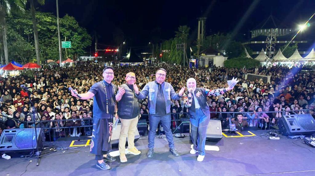 Perhelatan Tingkiland Fest 2025 berlangsung meriah di Halaman Kedaton, Kutai Kartanegara. &nbsp;
