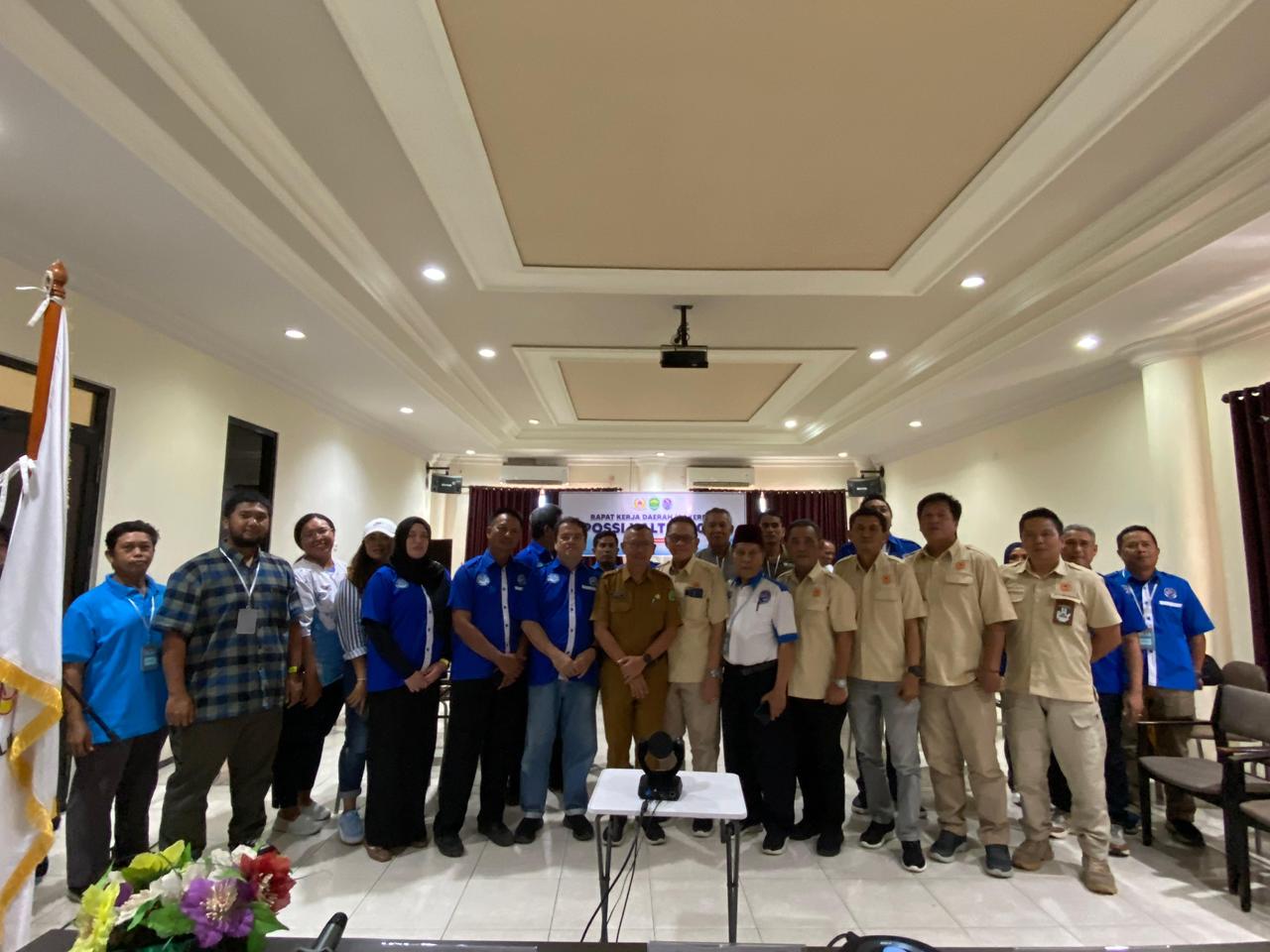 Pengurus POSSI Kaltim bersama KONI dan Dispora Kaltim saat membuka Rakerda 2025 di Gedung Pramuka, Samarinda, Selasa (25/11).