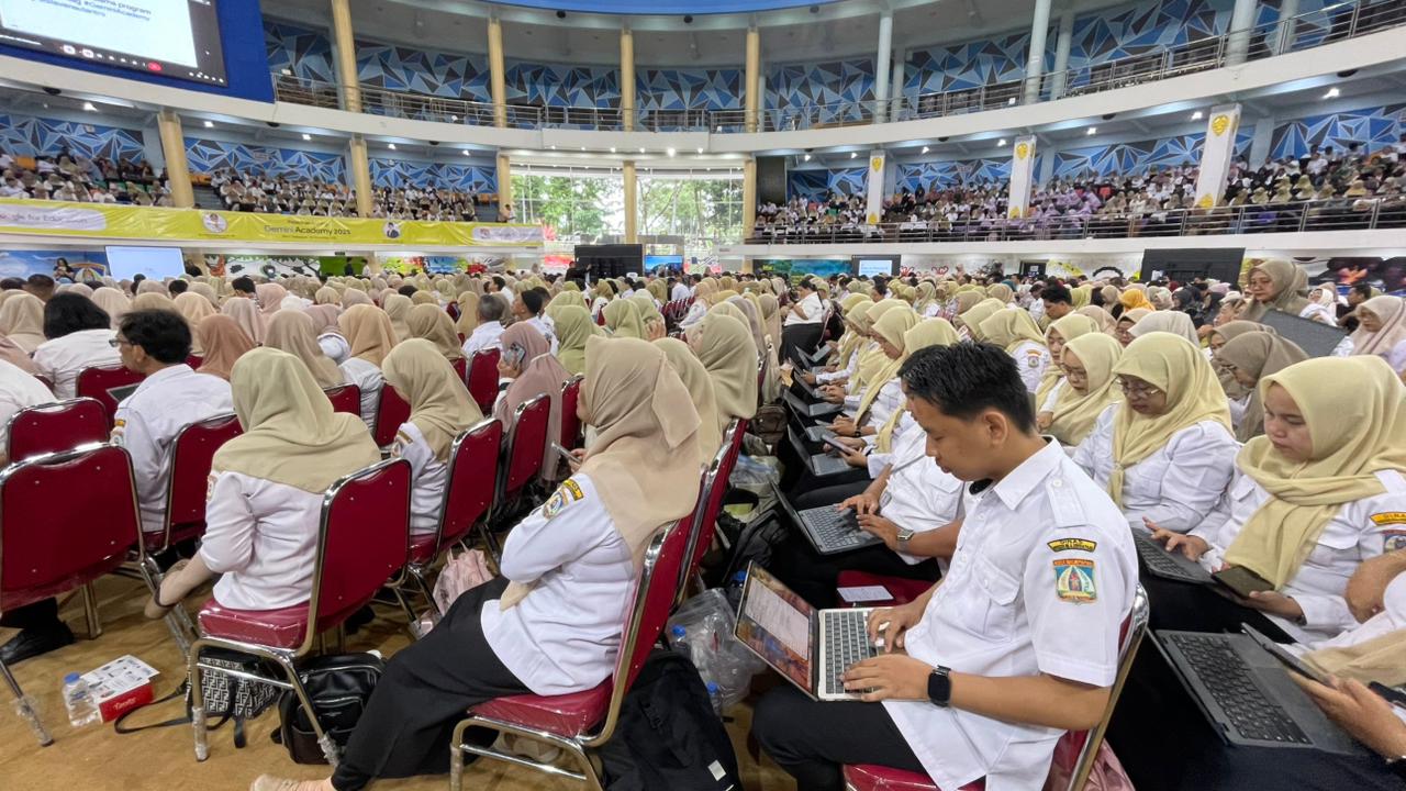 TAMBAH ILMU: Pelatihan berbalut Gemini Academy diikuti 2.286 guru dari berbagai jenjang pendidikan di Kota Balikpapan.