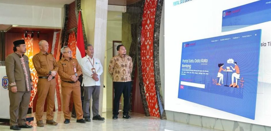 PERUBAHAN: Wakil Wali Kota Bontang Agus Haris meresmikan program forum satu data untuk mengatasi permasalahan terkait masyarakat secara tepat.