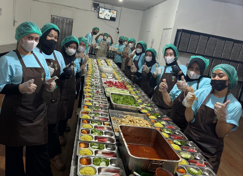 BERJALAN: Program Makan Bergizi Gratis (MBG) menjadi salah satu yang mencatat capaian besar di Kaltim. Pembentukan 115 SPPG melibatkan 2.948 petugas, dengan 196 supplier aktif.