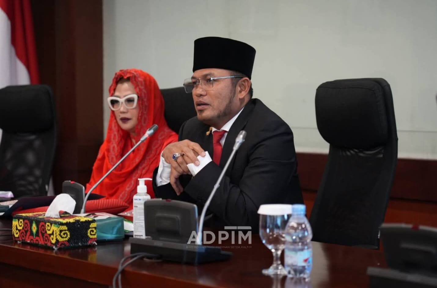 FOKUS: Gubernur Rudy Mas&rsquo;ud saat memberi arahan dalam penyusunan rencana strategis tim pembina posyandu Kaltim.