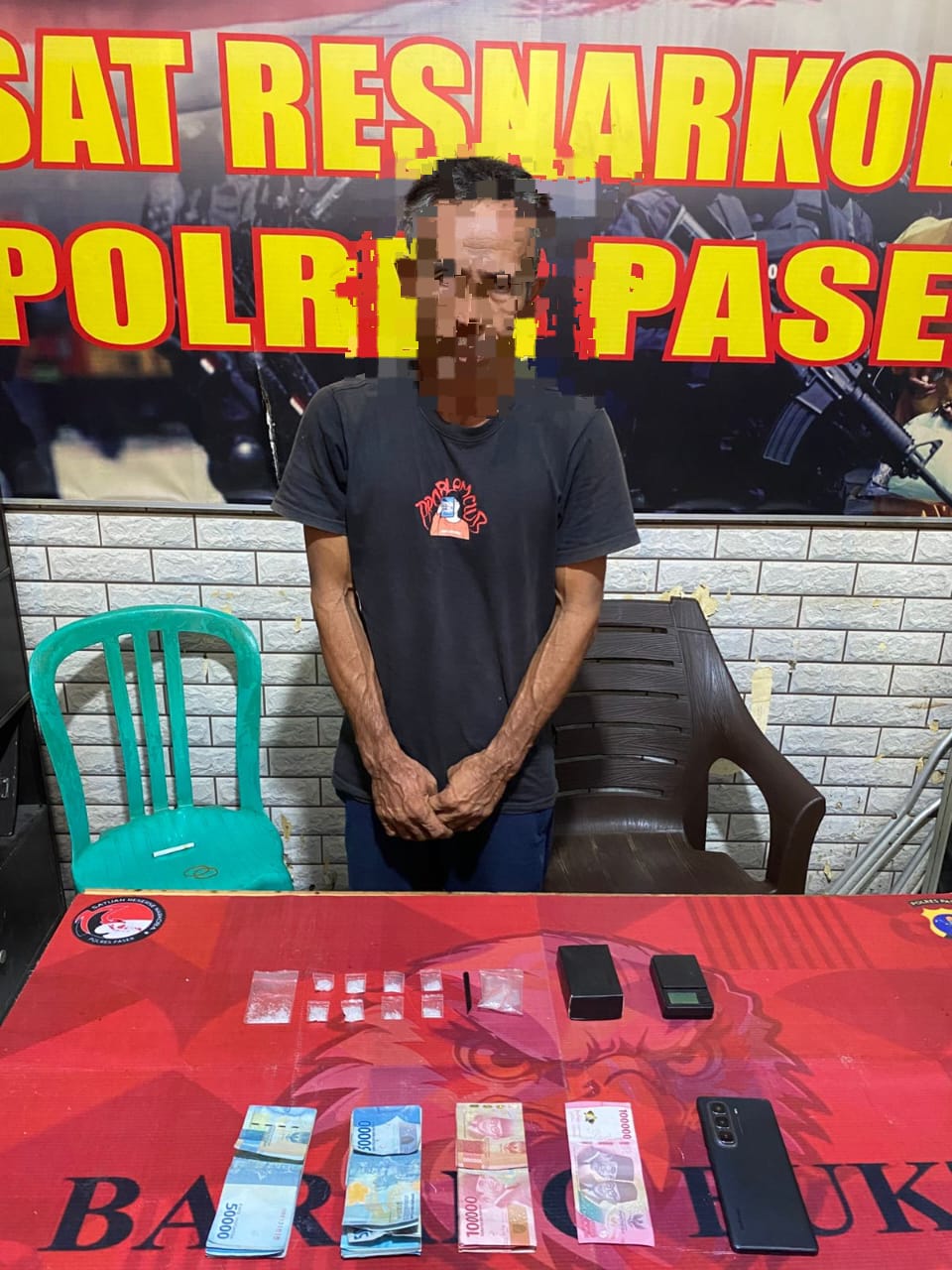Nelayan asal Desa Muara Pasir, Kecamatan Tanah Grogot ditangkap polisi karena memiliki sabu-sabu.  &nbsp;