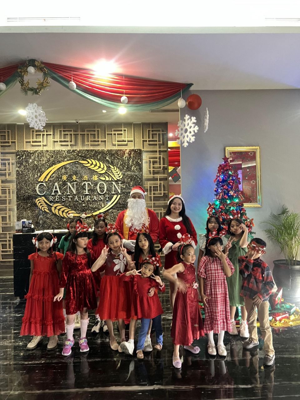 Season of Joy ala Platinum Hotel Balikpapan yang akan memanjakan tamu. (FOTO ULIL/KP)