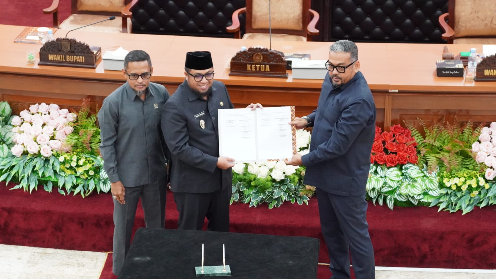 DPRD Paser menyetujui raperda APBD Paser 2026 melalui rapat paripurna, Kamis (27/11/2025).  (IST)