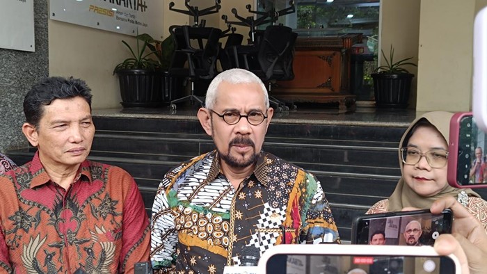 Tim kuasa hukum mending Arya Danu Pangayunan, diplomat muda yang ditemukan tewas di kamar kosnya di Menteng, Jakarta Pusat.