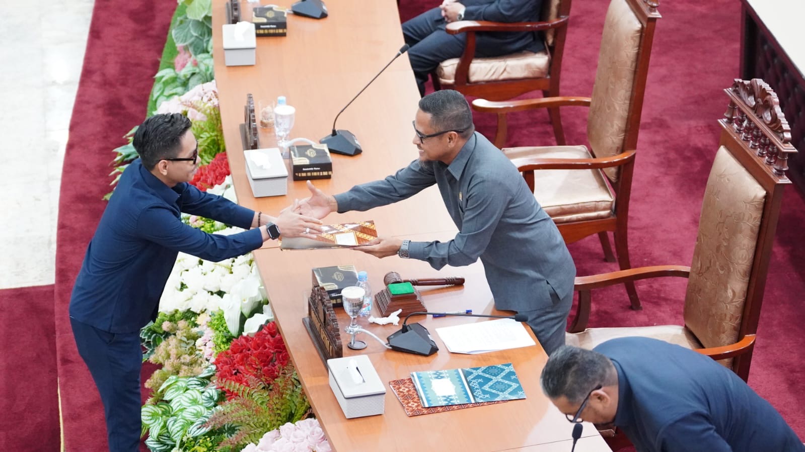 Propemperda DPRD Paser untuk 2026 telah disahkan, anggota Bapemperda DPRD Paser saat menyampaikan saat paripurna, Kamis (27/11/2025).