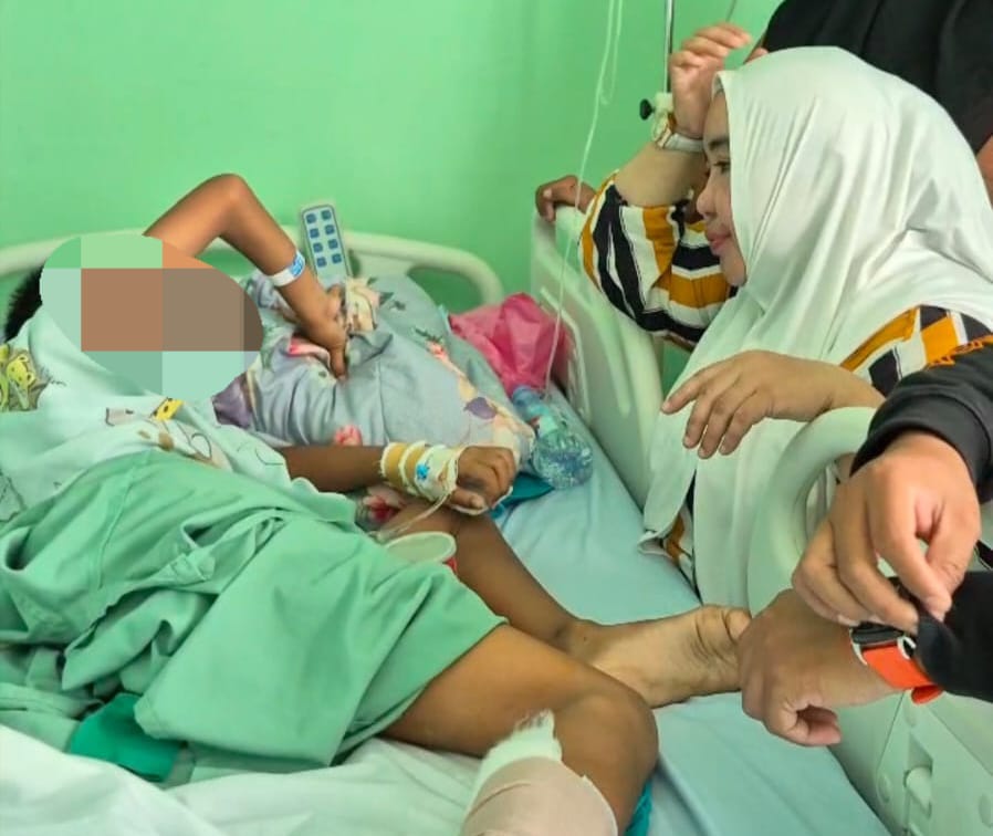 DIRAWAT: Seorang bocah laki-laki berusia 10 tahun diduga menjadi korban kekerasan fisik hingga mengalami cedera serius.