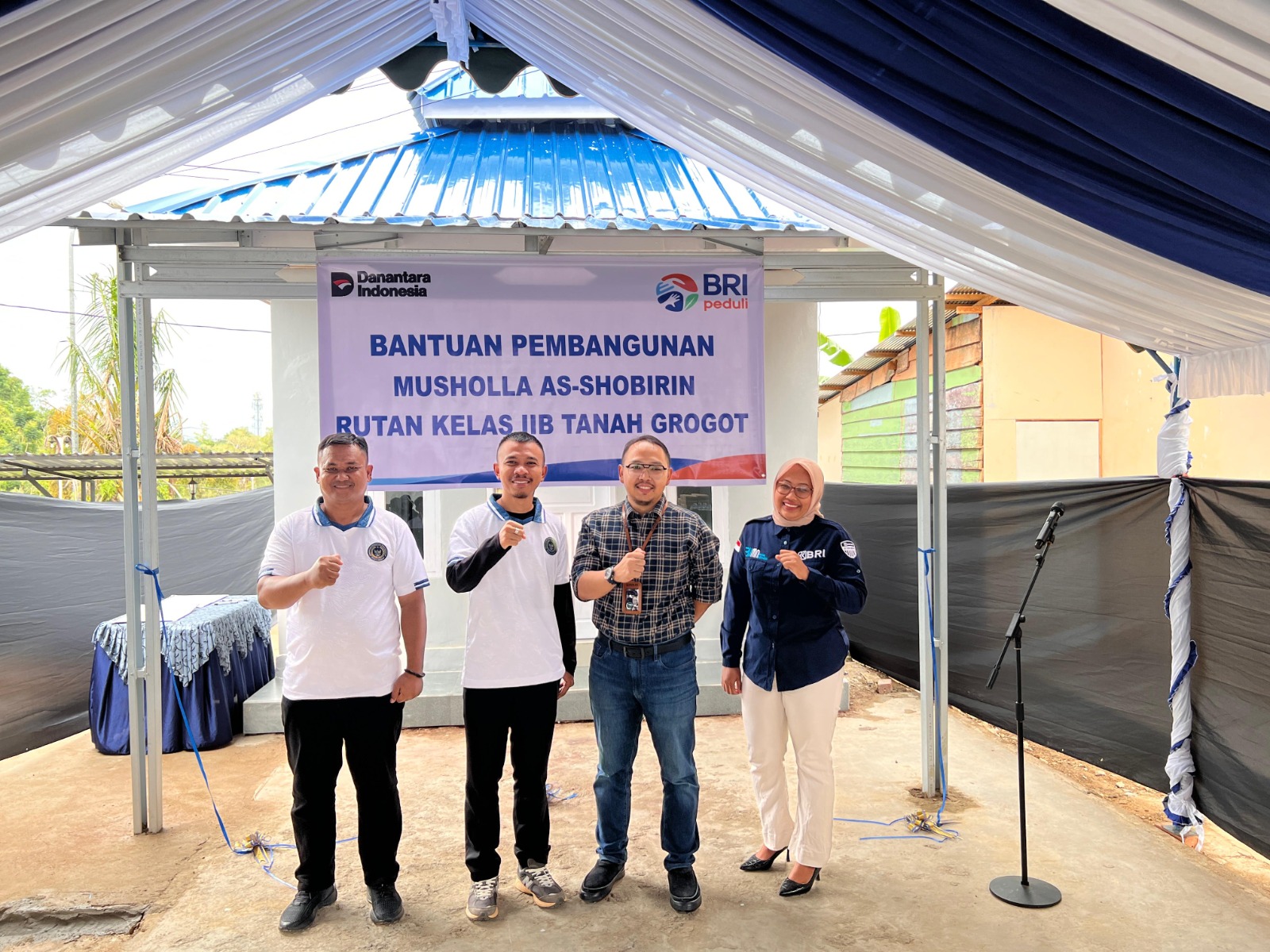 Bri Kancab Tanah Grogot membangun musala untuk Rutan Tanah Grogot melalui program CSR, momen peresmian pada Sabtu (29/11/2025). (Foto: Najib)