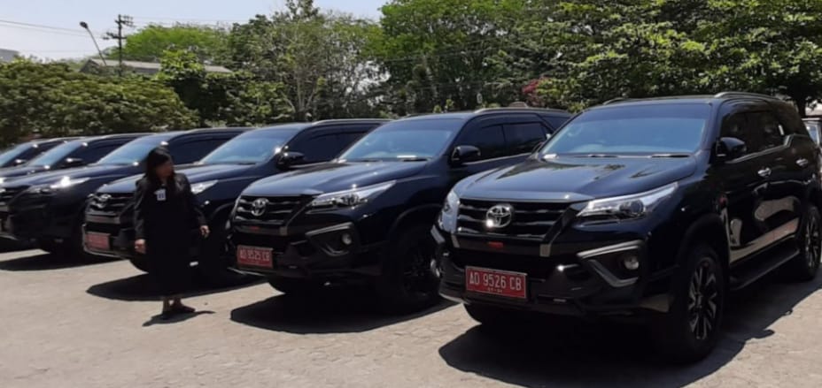 Puluhan kendaraan dinas milik Pemprov Kaltim masih dikuasai para pensiunan. Dari data terbaru, ada 54 unit kendaraan dari berbagai OPD belum kembali ke garasi pemerintah.