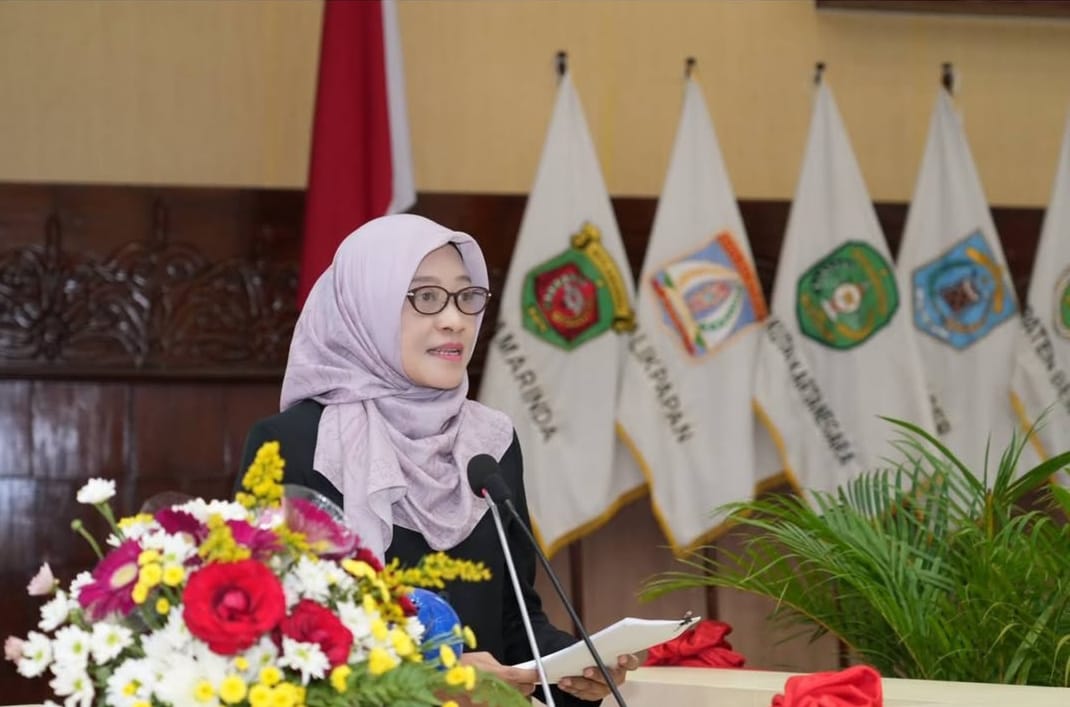 Sekretaris Provinsi Kaltim, Sri Wahyuni saat menyampaikan nota keuangan APBD 2026, Sabtu (29/11/2025) Sore. (ist)